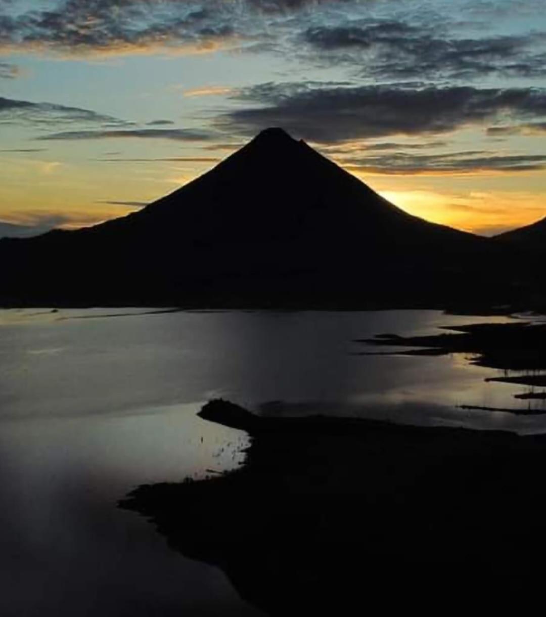 Sunset Inn La Fortuna ภายนอก รูปภาพ